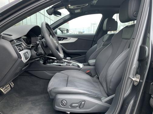 2023 Audi A4 45 S line Premium Plus