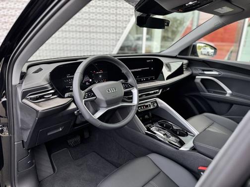 2025 Audi Q5 Premium