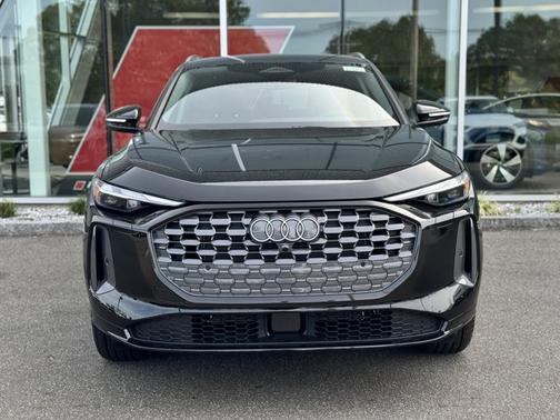 2025 Audi Q5 Premium
