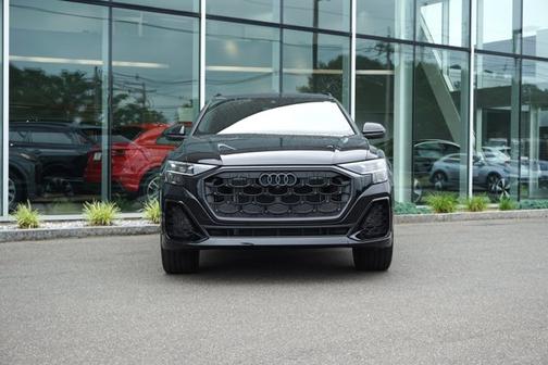 2025 Audi Q8 55 Premium Plus