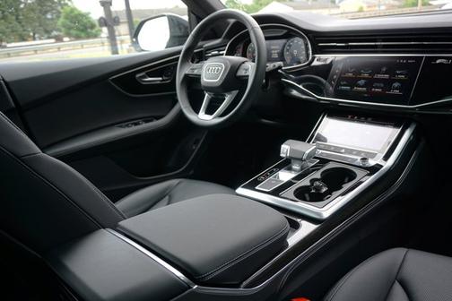 2025 Audi Q8 55 Premium Plus
