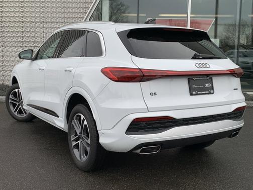 2025 Audi Q5 Premium Plus TFSI quattro S tronic