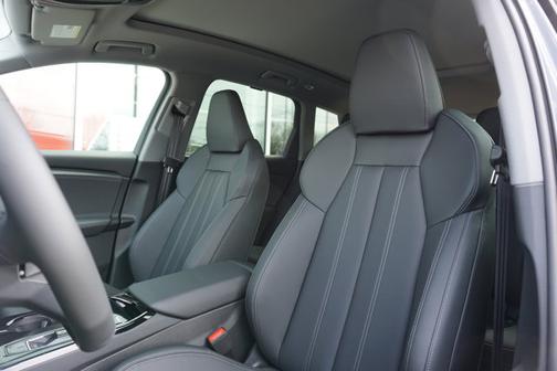 2025 Audi Q6 e-tron Prestige quattro
