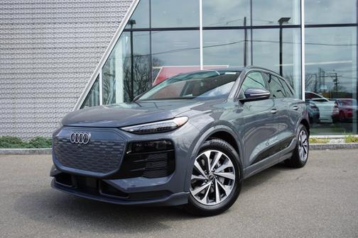 2025 Audi Q6 e-tron Prestige quattro