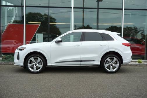 2025 Audi Q5 Premium Plus