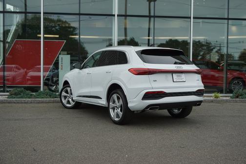2025 Audi Q5 Premium Plus