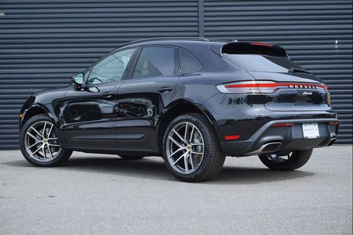 Jet Black Metallic 2026 Porsche Macan Macan