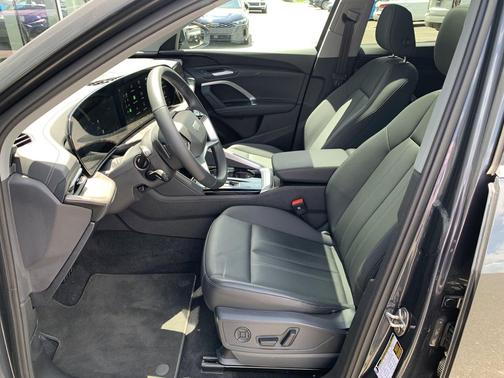 Tambora Gray Metallic 2025 Audi Q5 Premium TFSI quattro S tronic