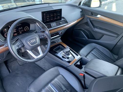 2023 Audi Q5 45 S line Premium Plus