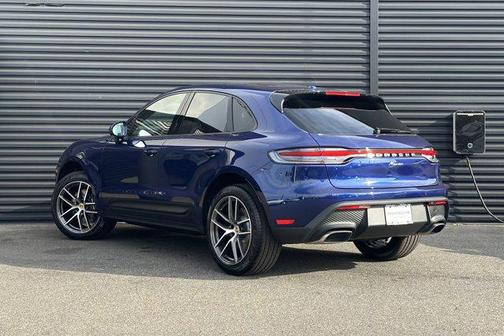 2025 Porsche Macan AWD
