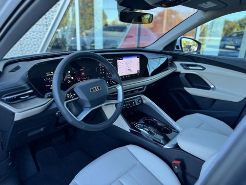 2025 Audi Q5 Premium