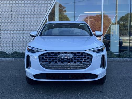 2025 Audi Q5 Premium