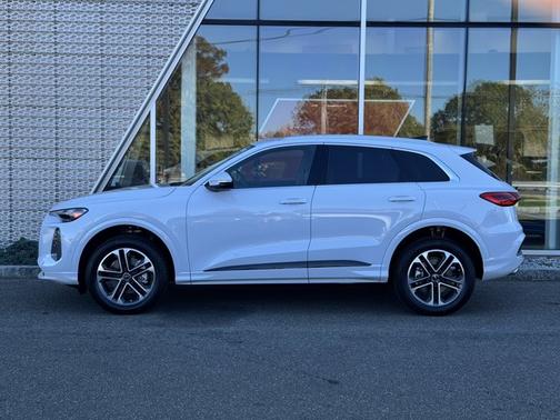 2025 Audi Q5 Premium