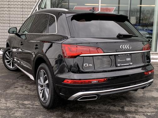 2023 Audi Q5 45 S line Premium Plus