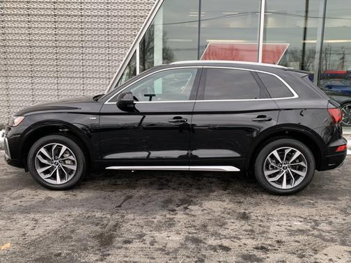 2023 Audi Q5 45 S line Premium Plus