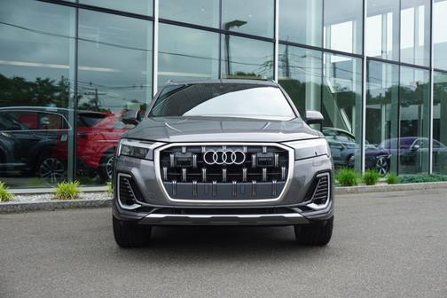 2025 Audi Q7 45 Premium