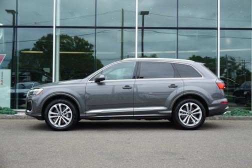 2025 Audi Q7 45 Premium