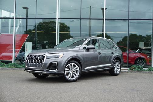 2025 Audi Q7 45 Premium