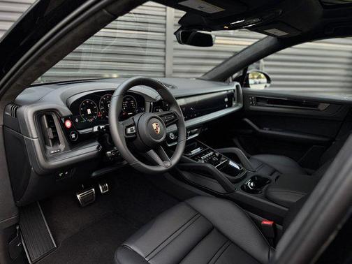 2026 Porsche Cayenne GTS