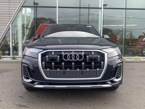2026 Audi Q7 55 Premium Plus