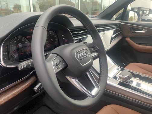 2026 Audi Q7 55 Premium Plus