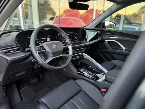 2025 Audi Q5 Premium Plus