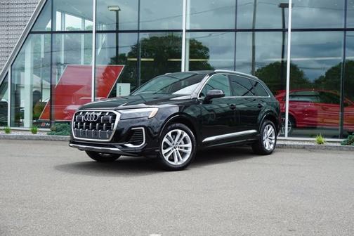 2025 Audi Q7 55 Premium Plus