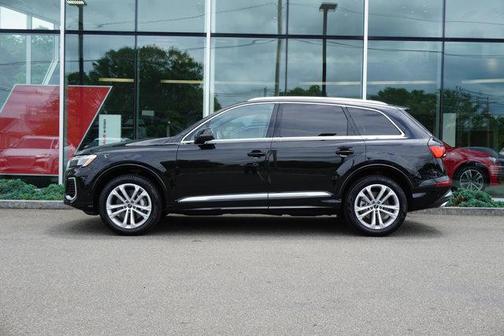 2025 Audi Q7 55 Premium Plus