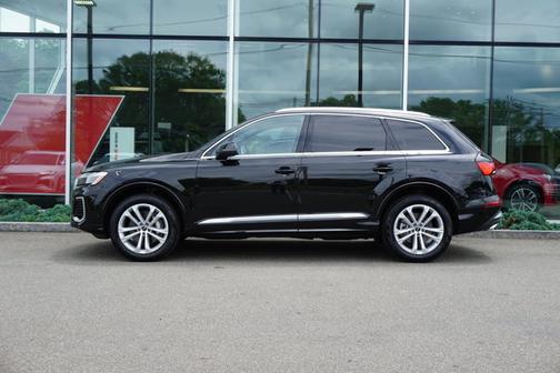2025 Audi Q7 55 Premium Plus