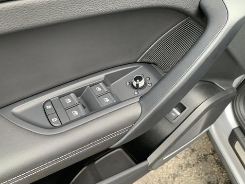 2022 Audi Q5 40 Premium Plus