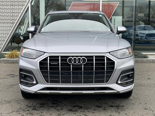 2022 Audi Q5 40 Premium Plus