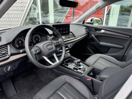 2023 Audi Q5 45 S line Premium Plus