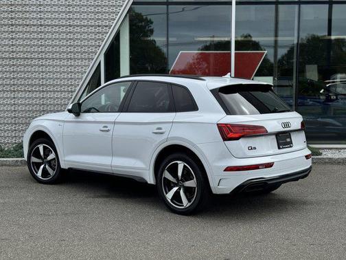 2023 Audi Q5 45 S line Premium Plus