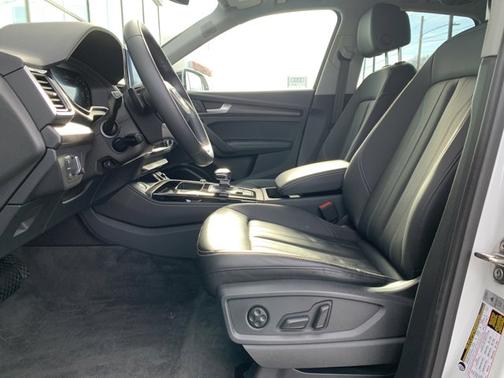 2023 Audi Q5 45 S line Premium Plus