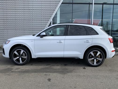 2023 Audi Q5 45 S line Premium Plus