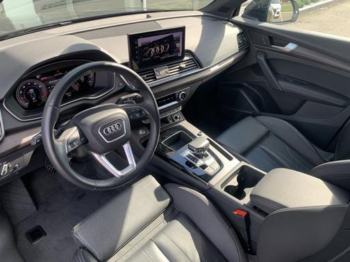 2023 Audi Q5 45 S line Premium Plus