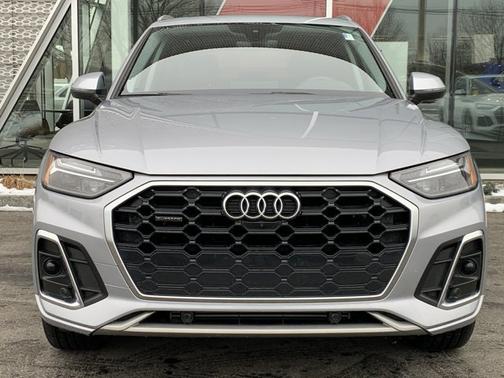 2023 Audi Q5 45 S line Premium Plus
