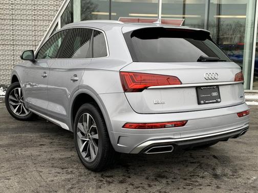 2023 Audi Q5 45 S line Premium Plus