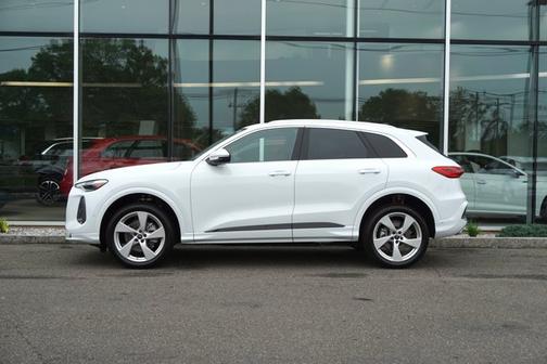 2025 Audi Q5 Premium Plus