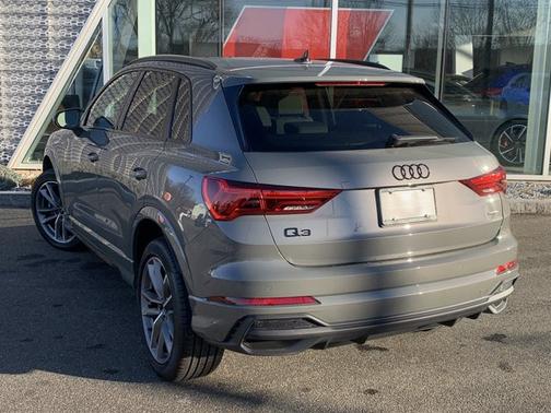 2024 Audi Q3 45 S line Premium Plus