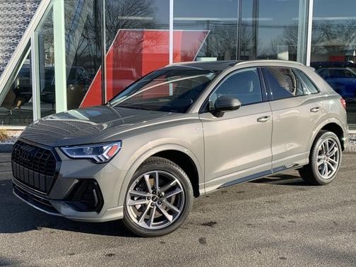 2024 Audi Q3 45 S line Premium Plus