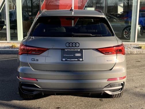 2024 Audi Q3 45 S line Premium Plus