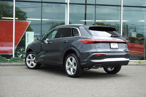2025 Audi Q5 Premium Plus