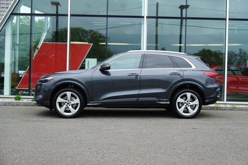 2025 Audi Q5 Premium Plus