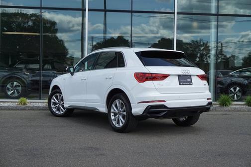 2022 Audi Q3 45 S line Premium