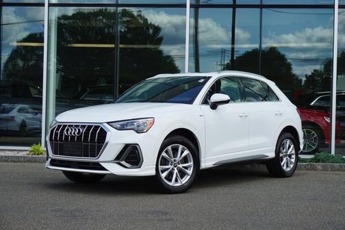 2022 Audi Q3 45 S line Premium