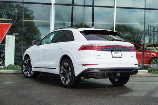 2025 Audi Q8 55 Premium Plus
