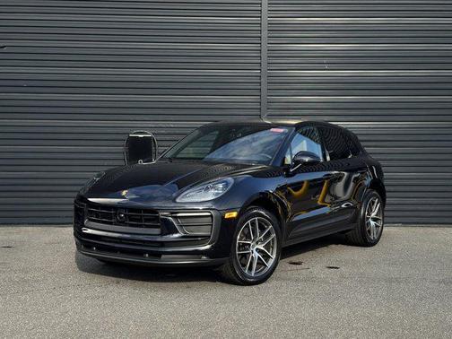 2025 Porsche Macan Base