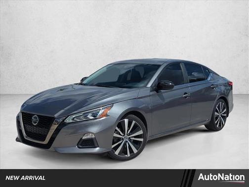 2022 Nissan Altima SR FWD