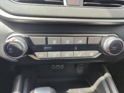 2022 Nissan Altima SR FWD